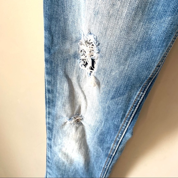 Zara Distressed Jeans - Picture 4 of 7